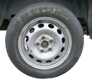 2x VW Sharan 7M Alhambra Winterreifen Reifen Felgen 195/65R R15 95H   5-6mm - Bild 1