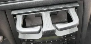 VW Golf 4 Bora Becherhalter Getränkehalter Dosenhalter Halter Getränke Dosen - Bild 1