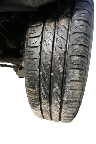 2x VW Golf 3 9N 6Y Reifen 165/60 R14 79T Sommerreifen 2x ca. 6-6mm NUR REIFEN - Bild 2
