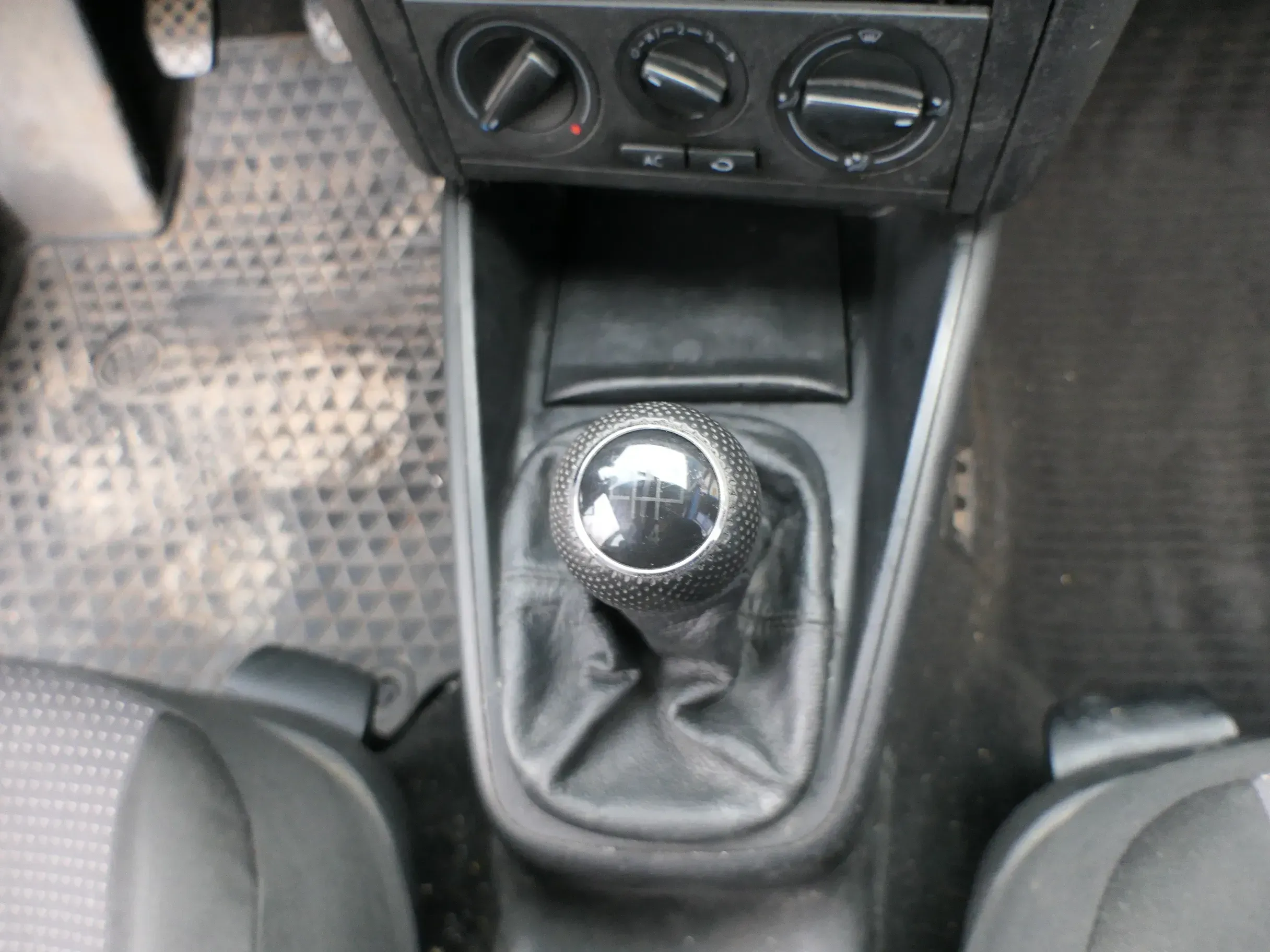 VW Golf 4 Bora Schaltknauf Schaltsack Schaltung Schaltknüppel schwarz Benziner 5 - Bild 1