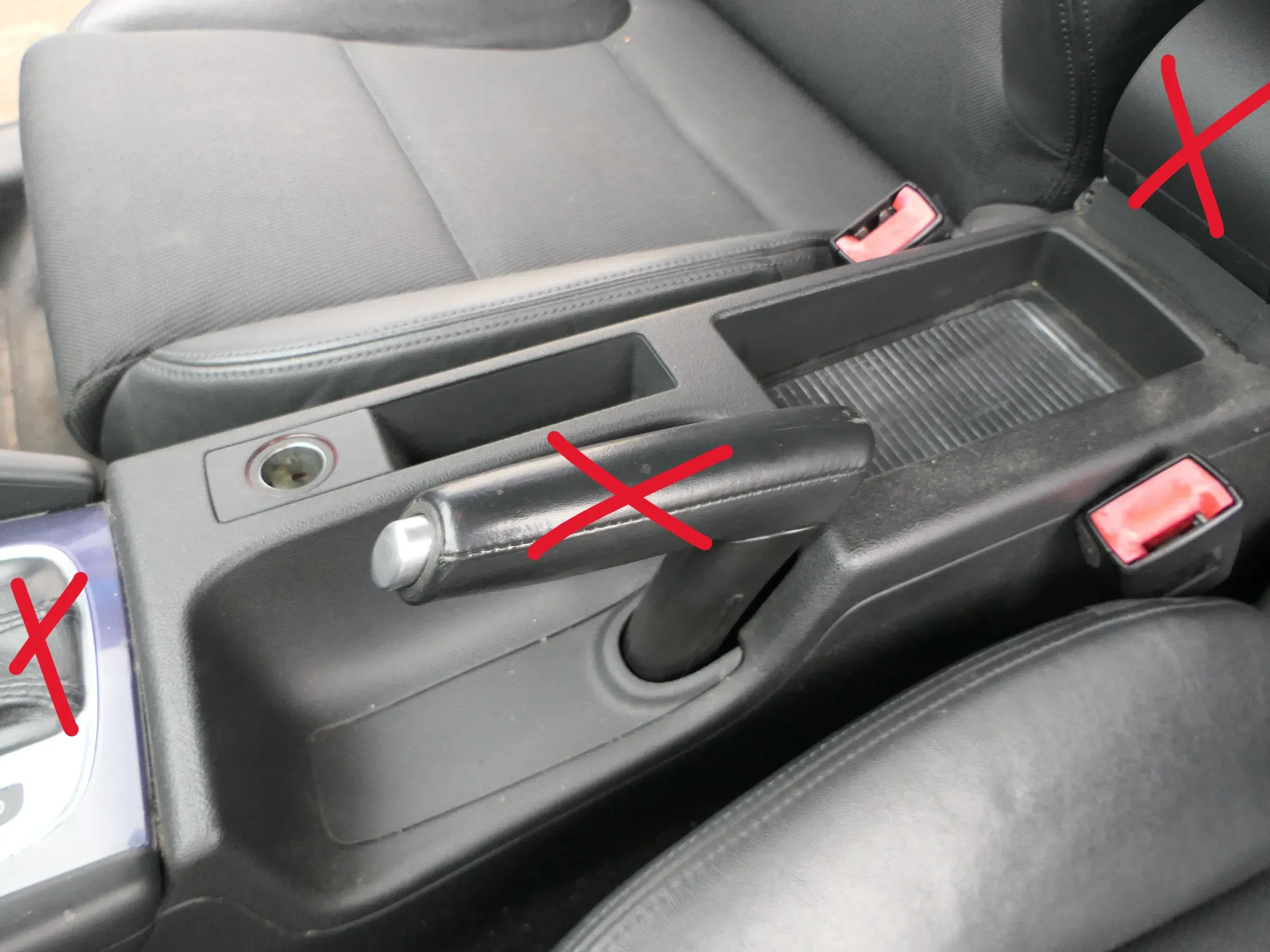 Audi A3 8P Mitteltunnel hinten Verkleidung um Handbremse Konsole - schwarz - Bild 1