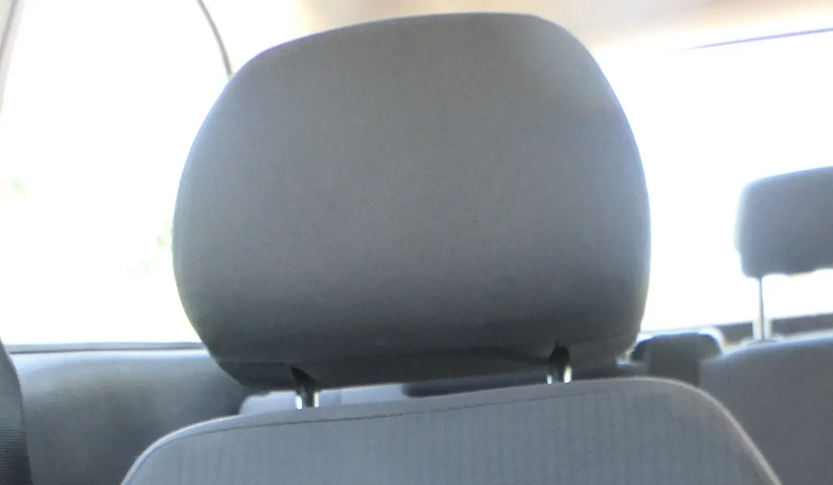 1x Seat Ibiza 6L Kopfstütze vorne vorn antrahzit rechts / links - Bild 1