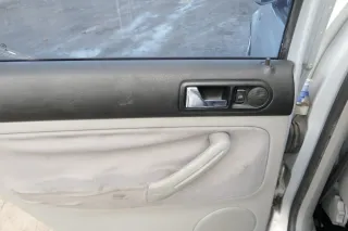 1x VW Golf 4 1J Limousine Türverkleidung Verkleidung Tür hinten links grau Griff - Bild 2