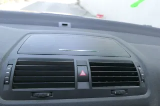 Skoda Octavia 1Z Mittelkonsole Verkleidung Lüftungsdüse Klappe Abdeckung mitte - Bild 2