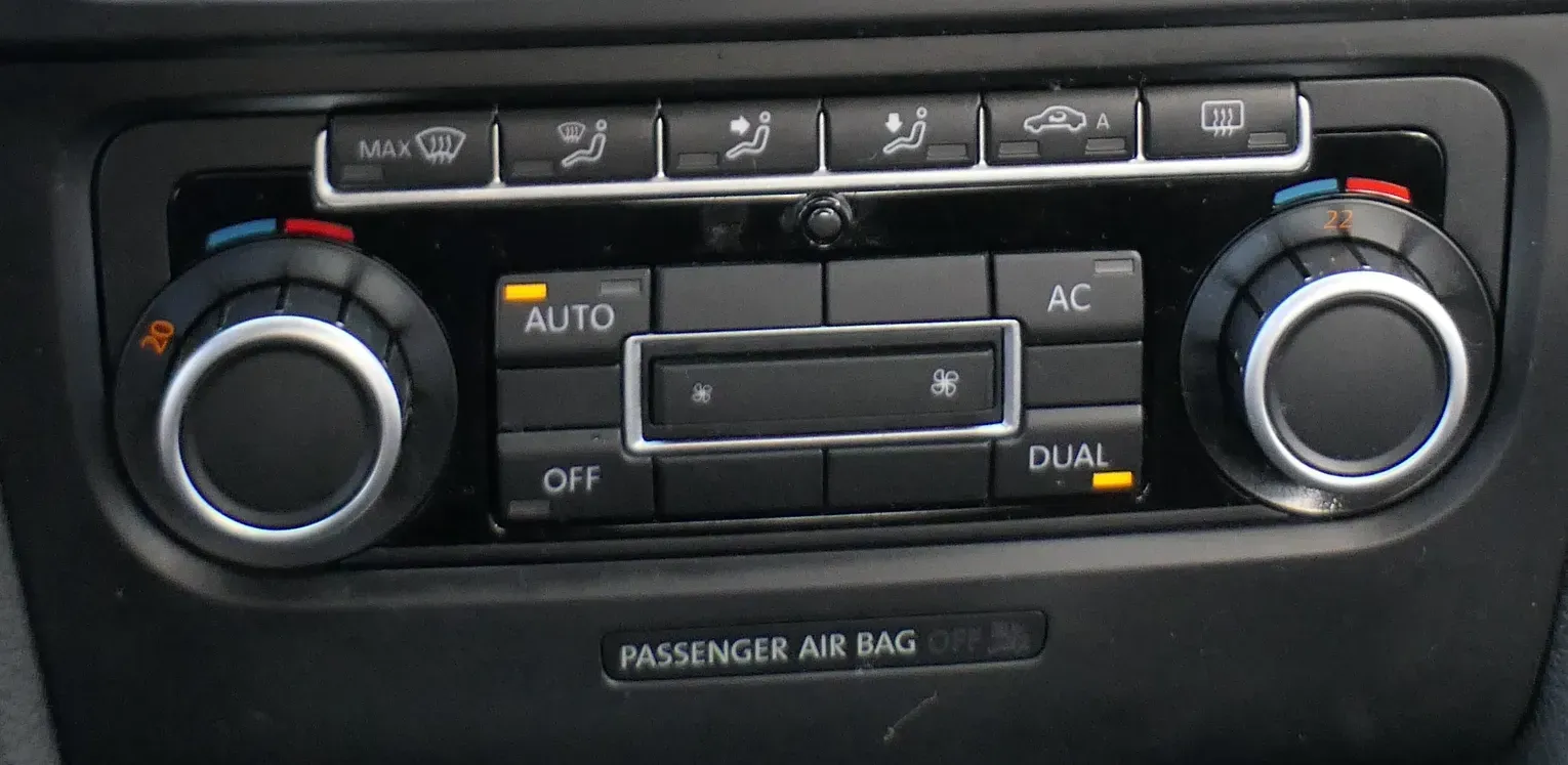 VW Golf 6 Eos Caddy Steuergerät Klimaanlage Klimabedienteil 5K0907044DT Heizung - Bild 1
