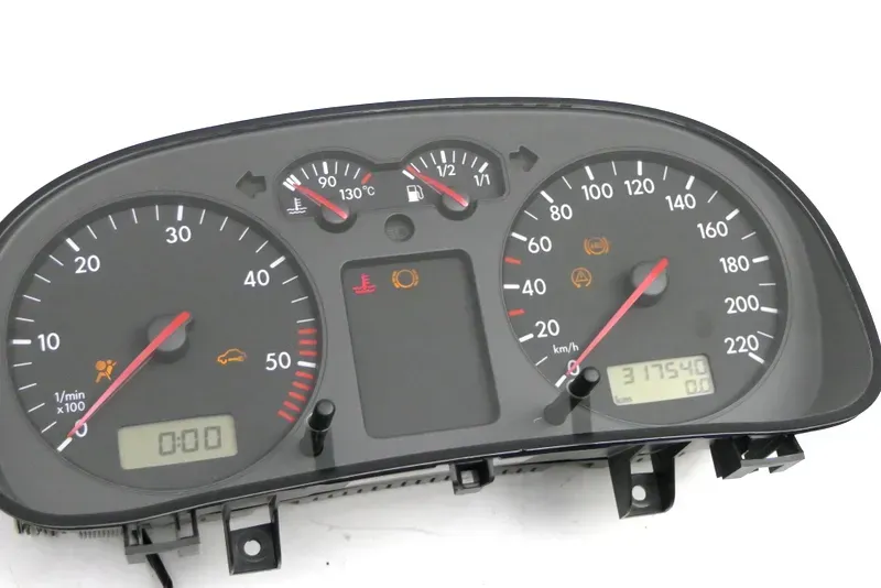 VW Golf 4 Tacho Tachometer Kombiinstrument 317.000km 1J0920805E TDI Diesel - Bild 1