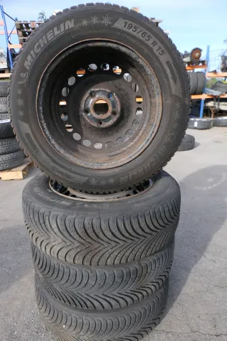 4x Audi A4 8E B6 195/65 R15 91T Winterreifen M+S Reifen 6,5jx15 ET3 ca.7mm - Bild 3