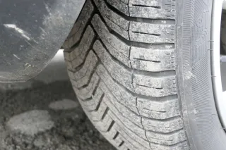 Aud A4 B5 A6 4B Alufelgen 205/55 R16 Sommerreifen Reifen Felgen 8E0601025B 5-6mm - Bild 5