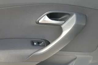 VW Polo 6R 1x Türverkleidung Verkleidung Tür 4/5-Türer hinten links schwarz - Bild 2