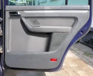 VW Touran 1x Türverkleidung Verkleidung Tür hinten rechts - anthrazit - Bild 3