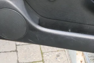 VW Golf 3 1H 4/5-Türer Türverkleidung Verkleidung Tür vorne rechts schwarz - Bild 3