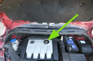 VW Touran Golf 5 V Abdeckung Motor Motorabdeckung 1,9 TDI BKC 03G103925G - Bild 3