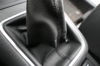 VW Tiguan 5N Schaltknauf Schaltsack Schaltung Schaltknüppel 6-Gang Leder - Bild 6