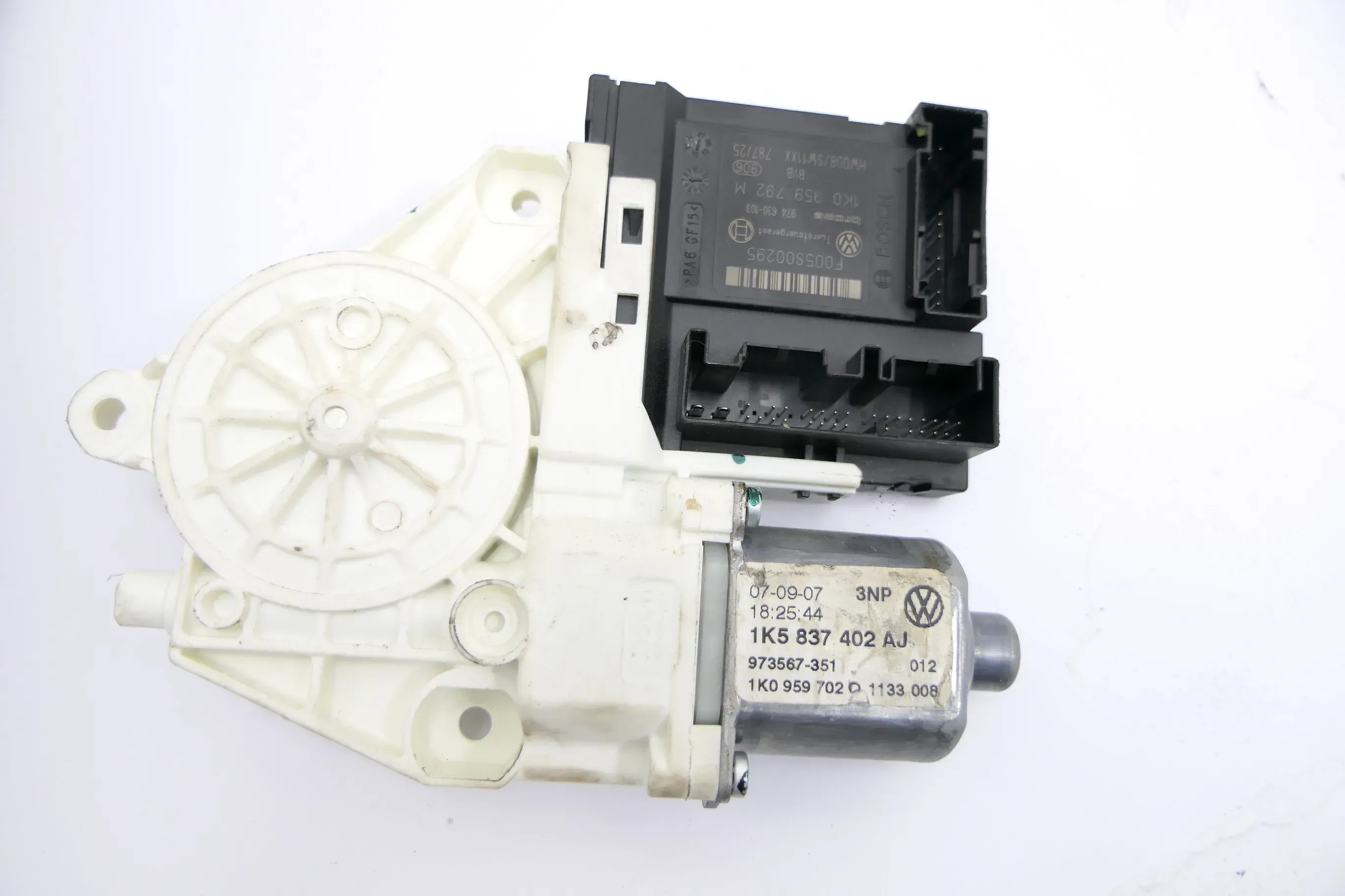 VW Golf 5 ektrischer Fensterheber Motor vorne recht 1K5837402AJ 4/5-Türer Kombi - Bild 1