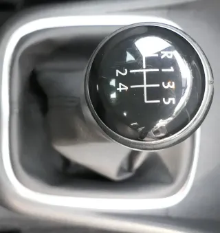 VW Polo 6R 6C Schaltknauf Schaltsack Schaltung Schaltknüppel Leder schwarz - Bild 1