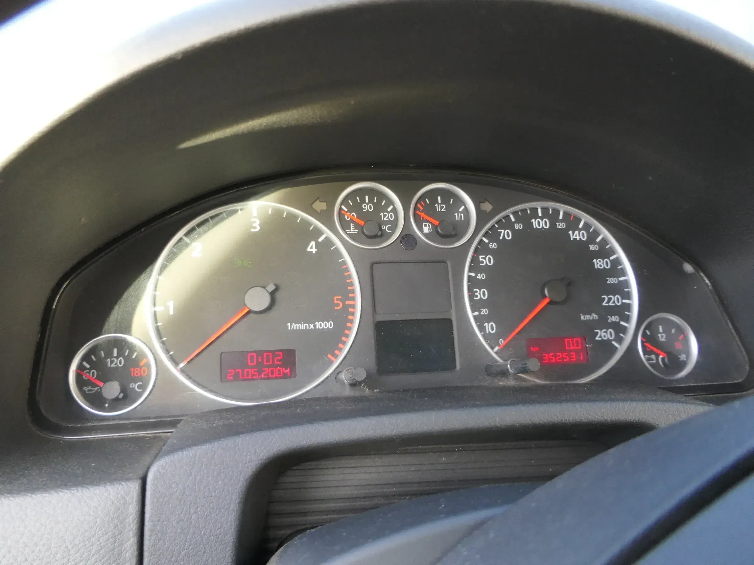 Audi A6 4B Tacho Tachometer Kombiinstrument 352.000km 4B0920900Q 2,5 TDI Quattro - Bild 1