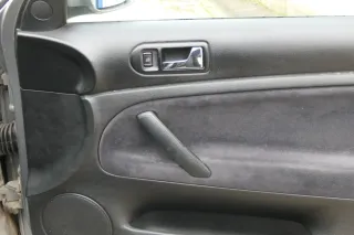 1x Passat 3B 3BG Türverkleidung Verkleidung Tür vorne rechts Griff Öffner schwar - Bild 2