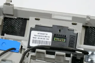 Audi Q7 4L Innenraumleuchte Leuchte innen Leselampe Leseleuchte 4L0947140 grau - Bild 7