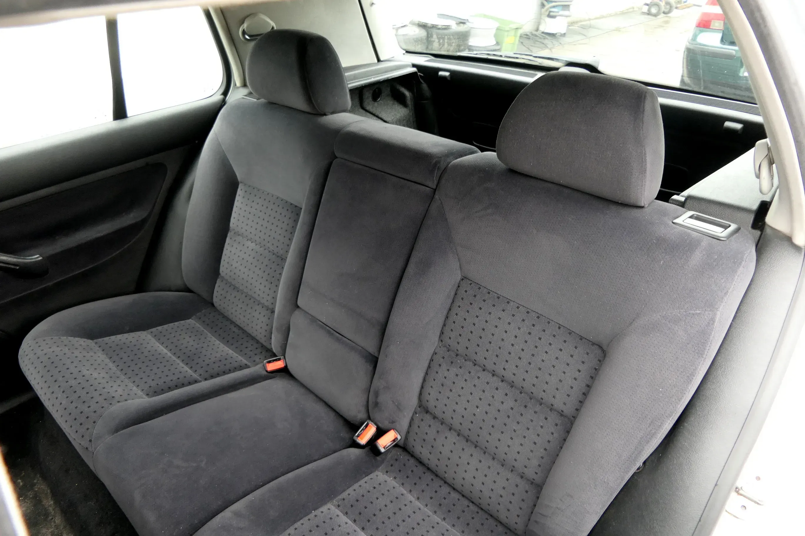 Golf 4 Limousine Sitz Rückbank Rücksitzbank Sitzfläche Sitze Kopfstützen Velour - Bild 1