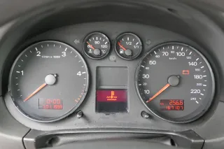 Audi A2 8Z Tacho Tachometer Kombiinstrument 167.000km 8Z0920900 X TDI 1.4 Diesel - Bild 1