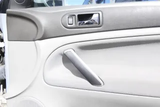 VW Passat 3B Mittelkonsole Verkleidung Optik Dekor Türgriff Aschenbecher Becherh - Bild 4