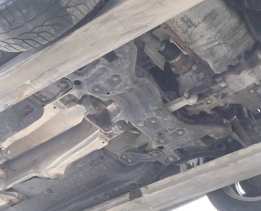 Polo Fabia Achse vorne Vorderachse Aggregateträger Achsträger 6R0199315K - Bild 1