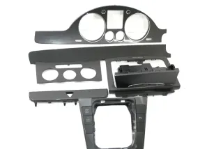 Passat 3C Mittelkonsole Verkleidung um Radio Klappe Abdeckung Dekor schwarz matt - Bild 4