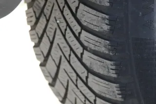 Audi A4 8E A6 4B Alufelgen 195/65 R15 91T Winterreifen Reifen 2-5mm 8E0601025 - Bild 11