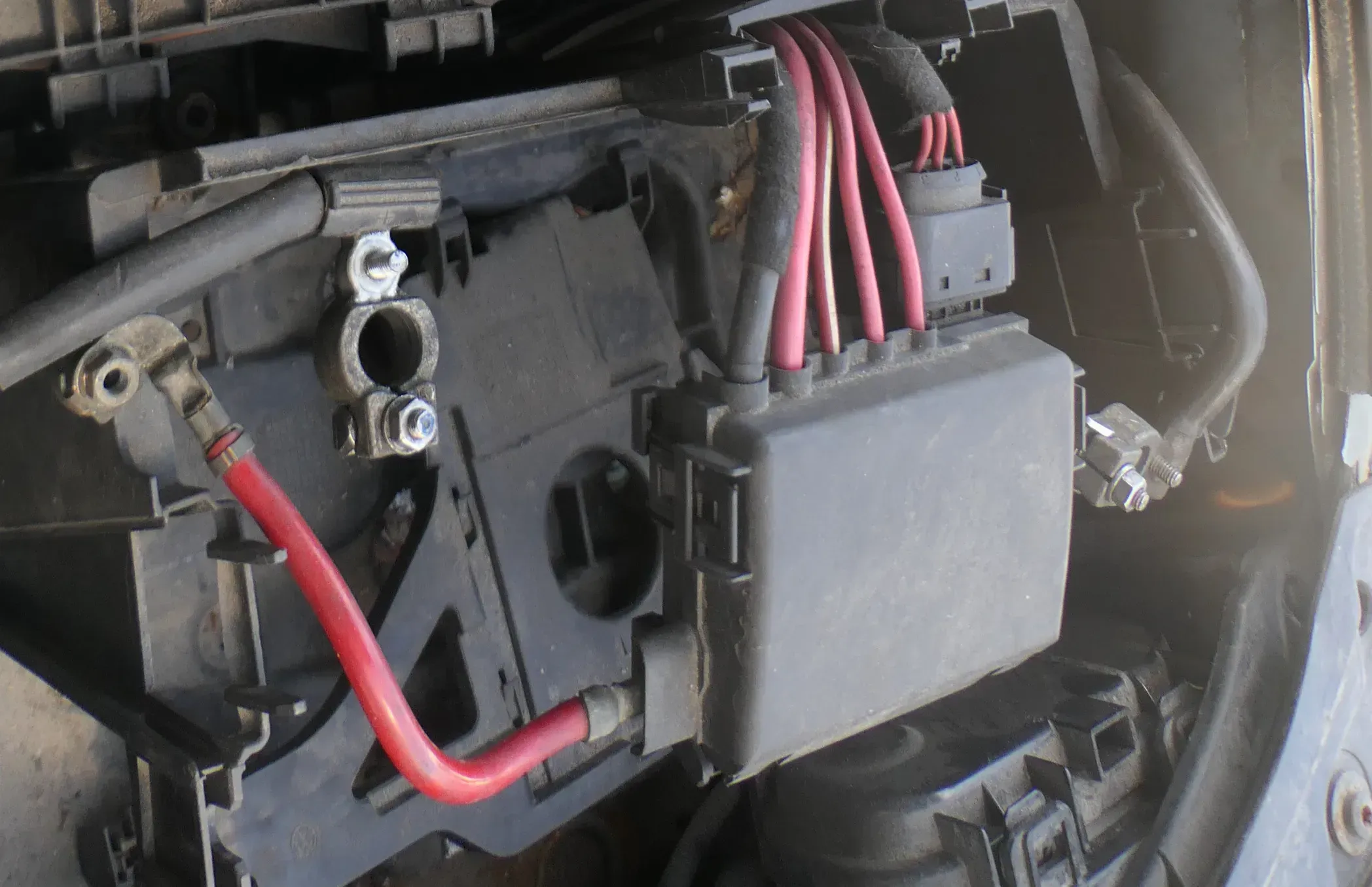 VW Golf 4 Bora A3 Sicherungskasten Sicherungsdose Abdeckung Batterie Sicherung 5 - Bild 1