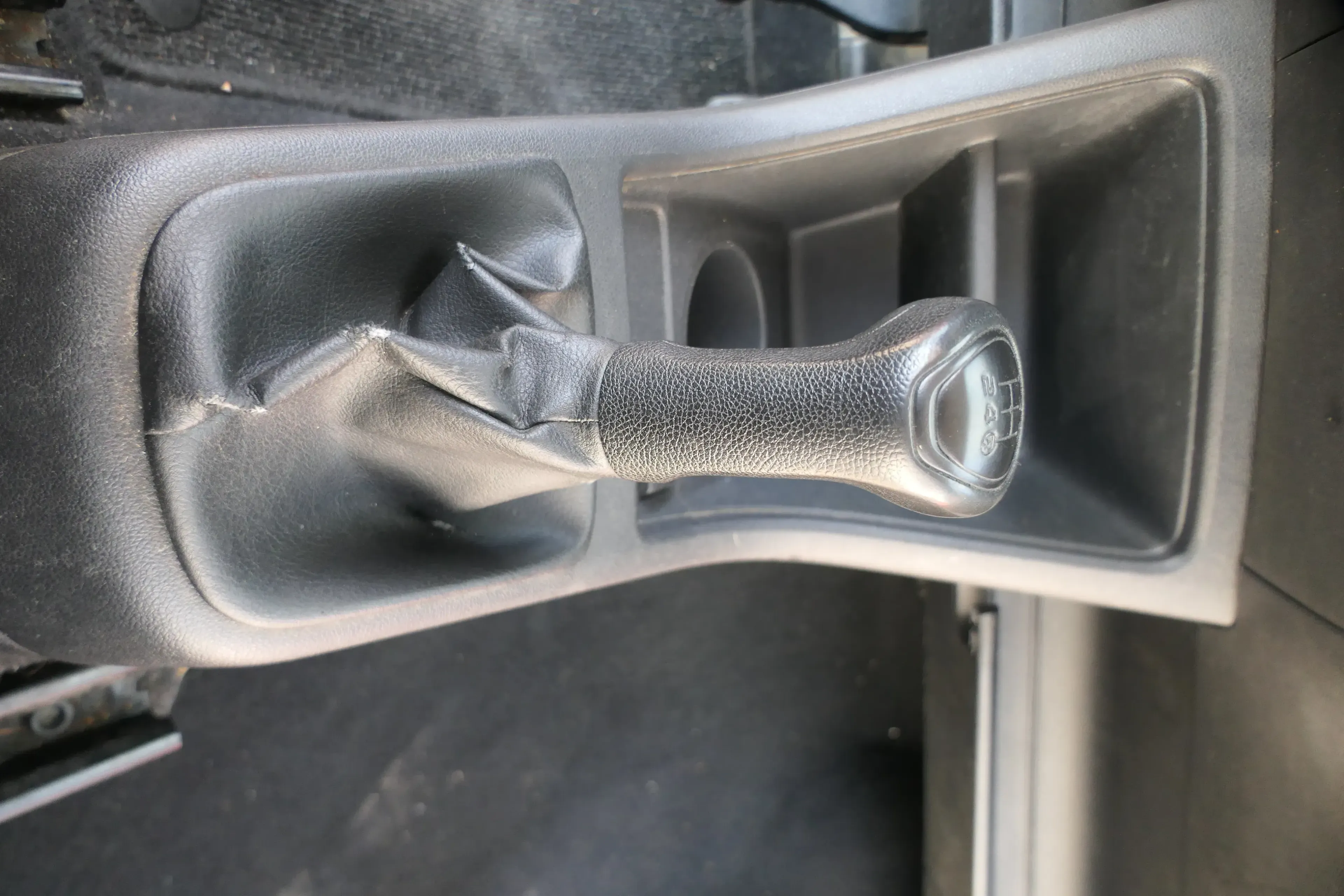 Skoda Citigo Schaltknauf Schaltsack Schaltung Schaltknüppel 5-Gang - Bild 1