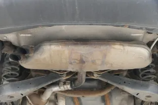 VW Touran Auspuff Endschalldämpfer hinten 2,0 FSI Motor BLX BMY BLR Mittelschall - Bild 2