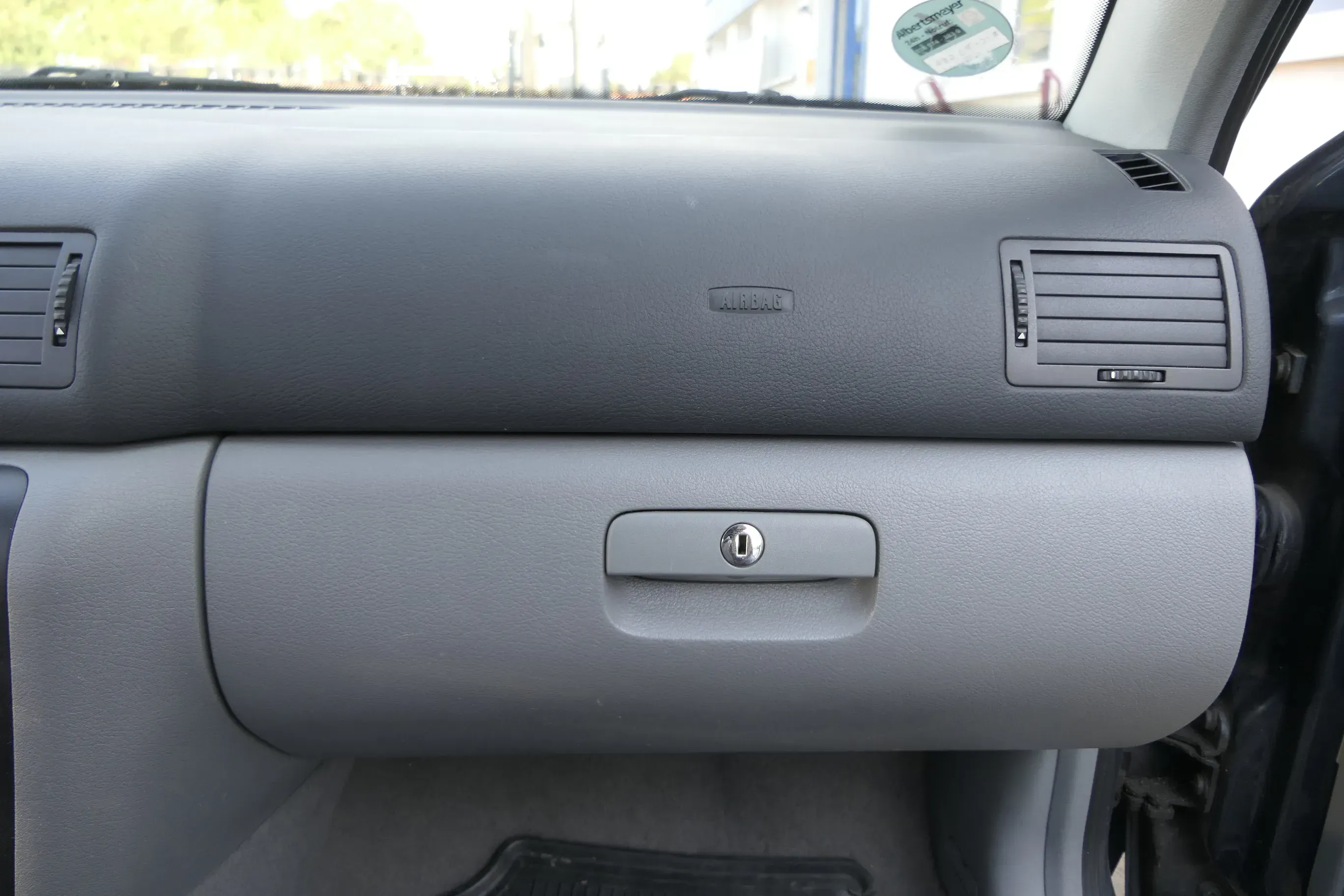 Skoda Octavia 1U Deckel Klappe für Handschuhfach Handschuhfachdeckel grau - Bild 1