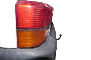 VW T4 Rücklicht hinten links Rückleuchte Heckleuchte Lampenträger - Bild 2