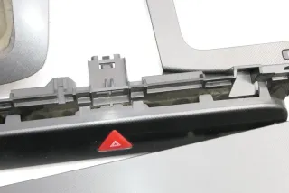 VW Passat 3C Mittelkonsole Verkleidung Radio Klappe Abdeckung Dekor dark - Bild 3