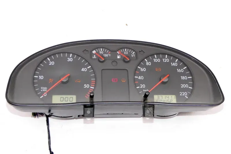 VW Passat 3B Tacho Tachometer Kombiinstrument 371.000km 3B1919860C 1,9 TDI - Bild 1