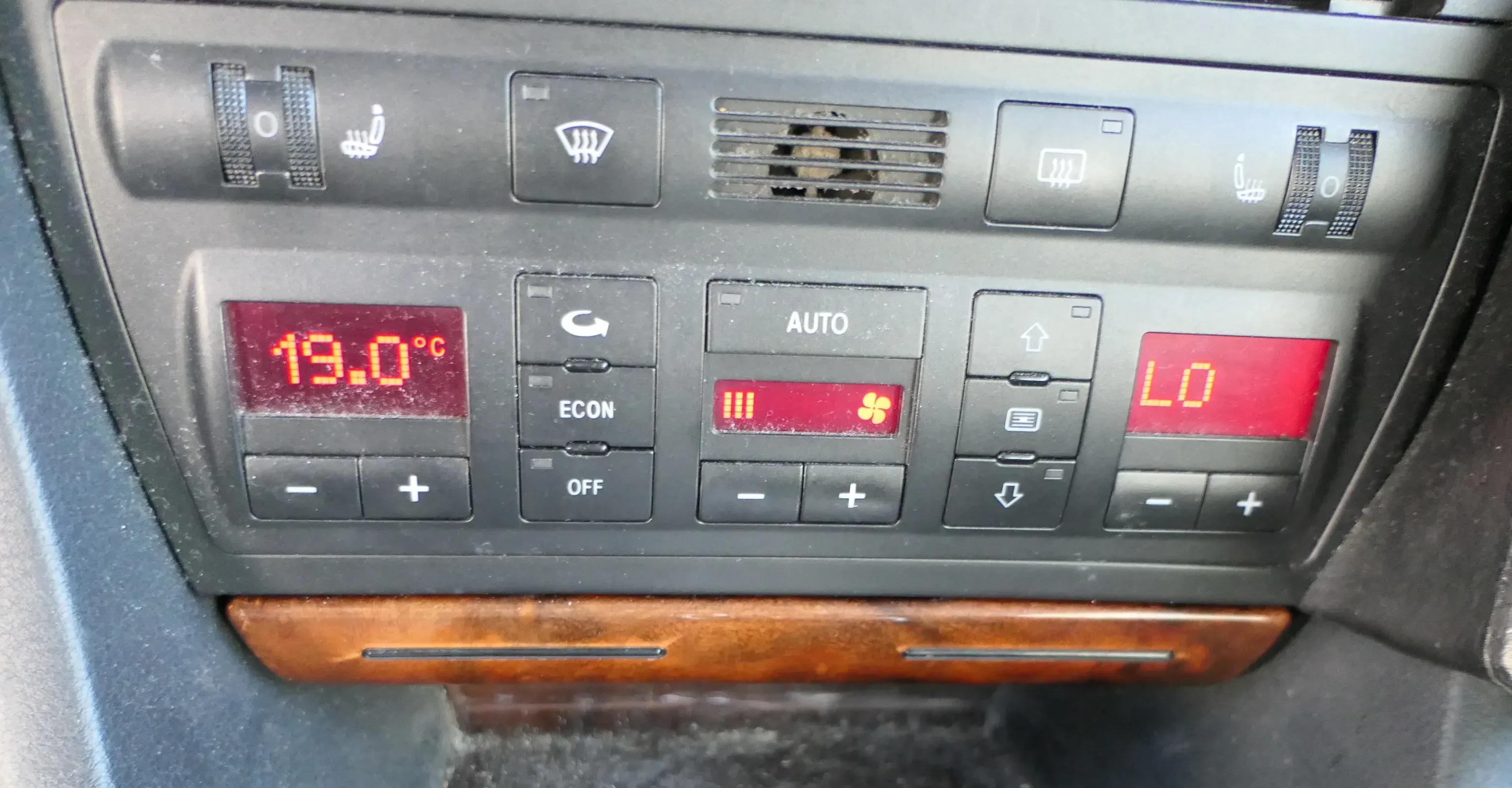 Audi A6 4B C5 Steuergerät Klimaanlage Klimabedienteil 4B0820043AF Climatronic - Bild 1