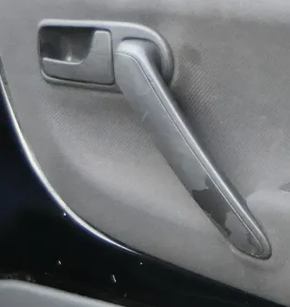 VW Lupo Seat Arosa Türgriff Griff Tür vorne rechts oben Öffner - Bild 1