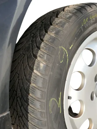 4x A4 B5 A6 4B Alufelgen 205/55 R16 91V Winterreifen Reifen 4B0601025P   7-9mm - Bild 4