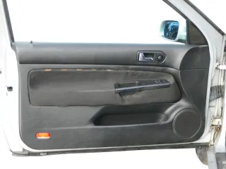 VW Golf 4 2/3-Türer Türverkleidung Verkleidung Tür vorne links schwarz - Bild 1