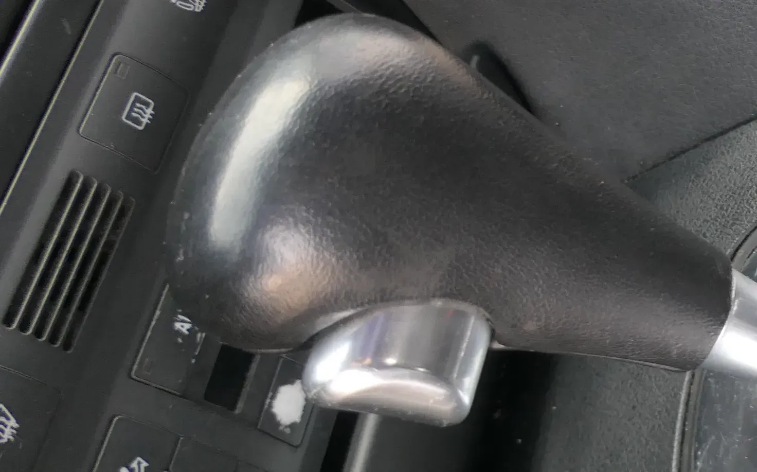 Audi A6 4B Griff Knopf Automatik Schaltknauf Schalthebel Leder schwarz - Bild 1