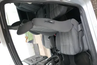 VW Fox Sitz Fahrersitz vorne links OHNEAirbag höhenverstellbar  v - Bild 7