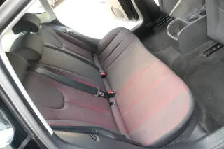 Seat Leon 1P Sitz Sitze hinten Rückbank Rücksitzbank 3 Punkt Lehne schwarz rot - Bild 3