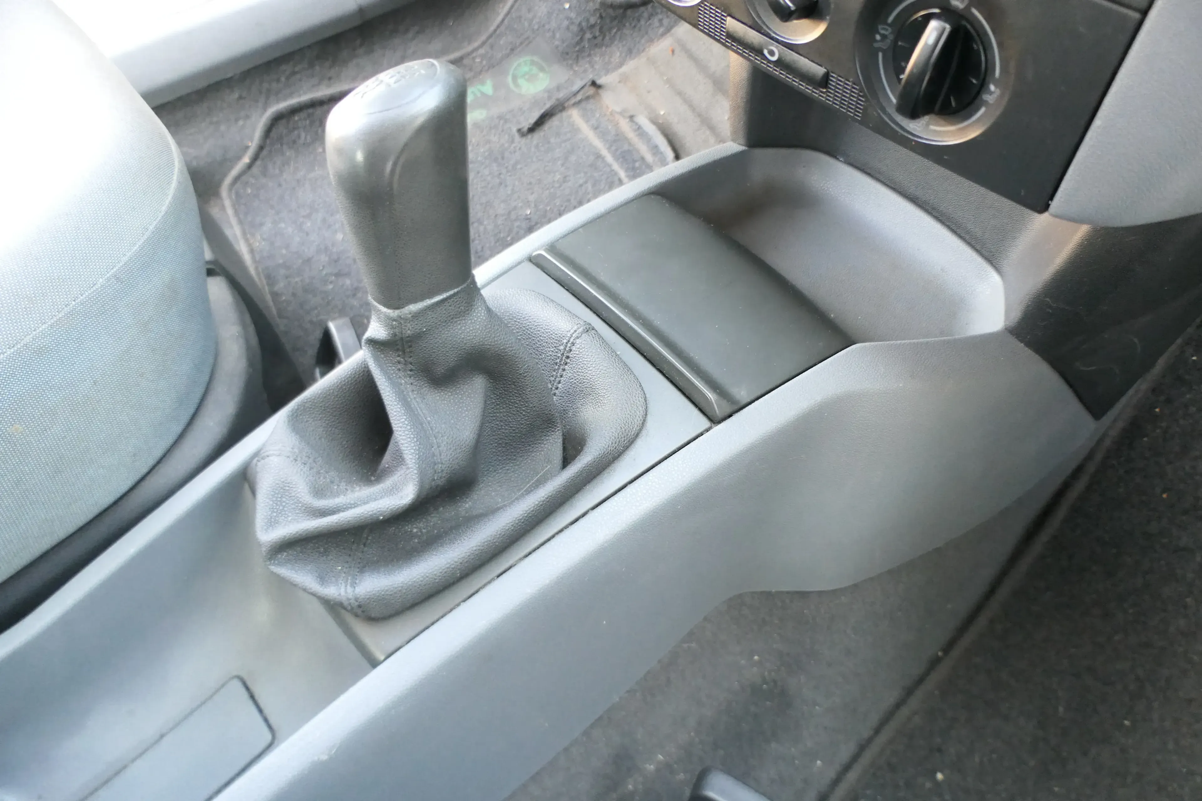Skoda Fabia 6Y Schaltknauf Schaltsack Schaltung Schaltknauf 6Y0711113J JTZ - Bild 1