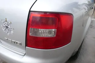 Audi A6 4B Kombi Avant Rücklicht hinten rechts Heckleuchte 4B9945096F - Bild 4