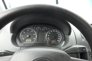 VW Polo 9N Tacho Tachometer Kombiinstrument 6Q0920802A 1,2 47kw 40kw 201.000km - Bild 1