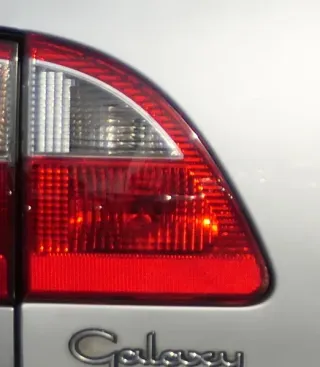 Ford Galaxy WGR Rücklicht hinten links innen Rückleuchte Heckleuchte Facelift - Bild 1