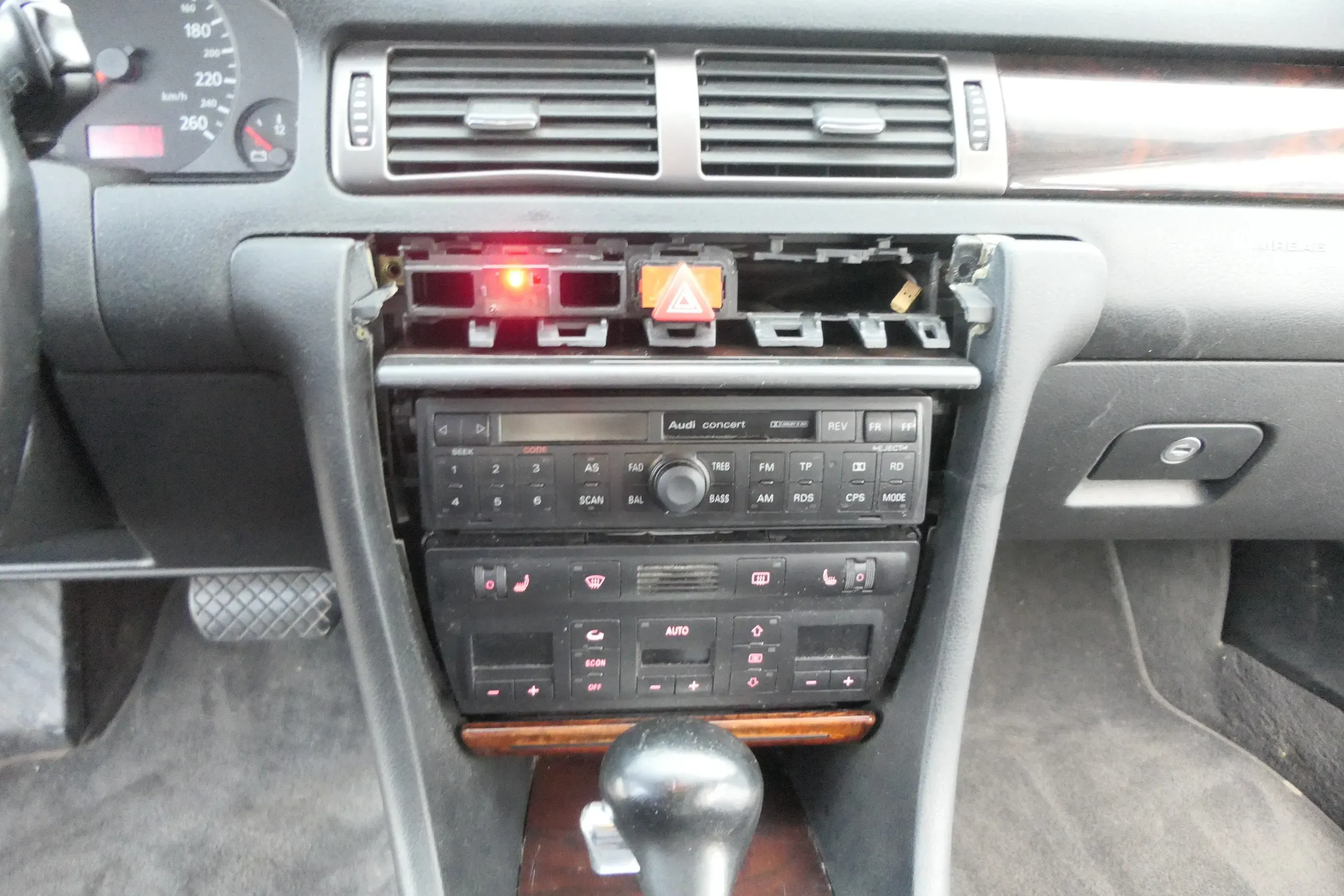 A6 4B C5 Verkleidung Klappe Abdeckung Dekor Holz Optik Nußbaum Wurzel 2UQ 5MZ - Bild 1