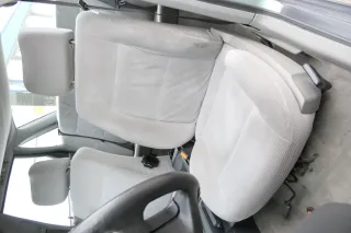 Audi 80 Sitz Fahrersitz vorne links +rechts Beifahrersitz - Bild 1