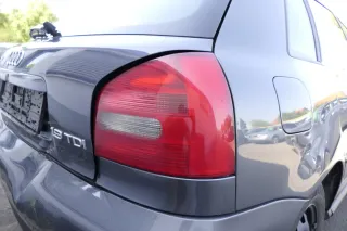 Audi A3 8L Rücklicht Rückleuchte Heckleuchte original 8L0945096A rechts - Bild 2
