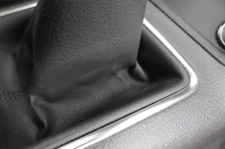 VW Tiguan 5N Schaltknauf Schaltsack Schaltung Schaltknüppel 6-Gang Leder - Bild 2